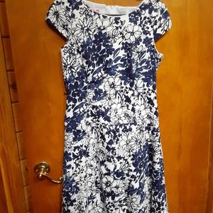 Women's dress